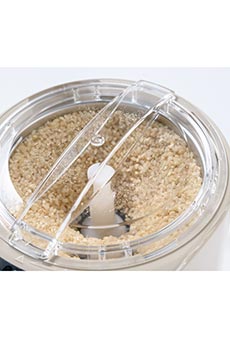 かくはん方式は精米中に温度があまり上がらず、お米のおいしさと栄養を損ないません。 米づまりもないので安心です。