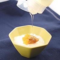 東海はちみつ 国産はちみつ･アカシア 倒立ボトル 200g