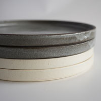 森修焼（しんしゅうやき） 土物 切立皿 淡墨（うすずみ）