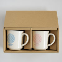 森修焼（しんしゅうやき） プレマルシェ フラワーオブライフ マグカップ ギフトセット ロゴカラー：ピンク×アイスブルー