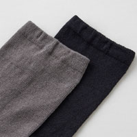 和紡布 ガラ紡の平編み靴下 グレー／25-27cm